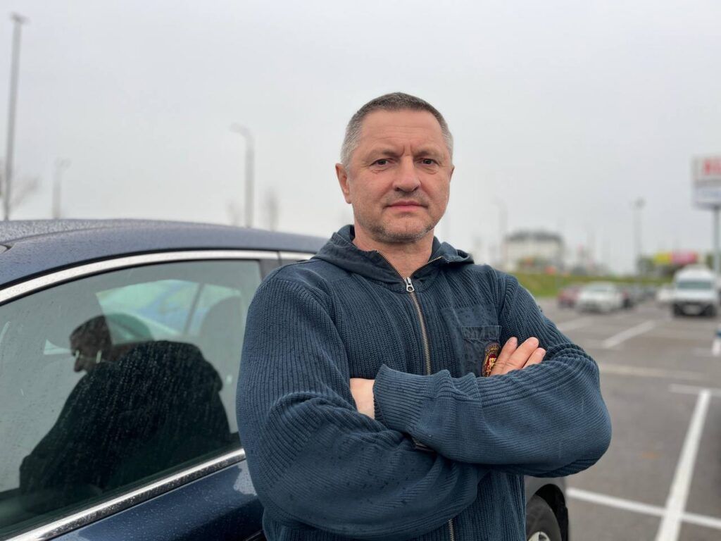 Горел заживо, тонул на 22 метрах и ехал на авто без тормозов: каскадер рассказал о безумных трюках