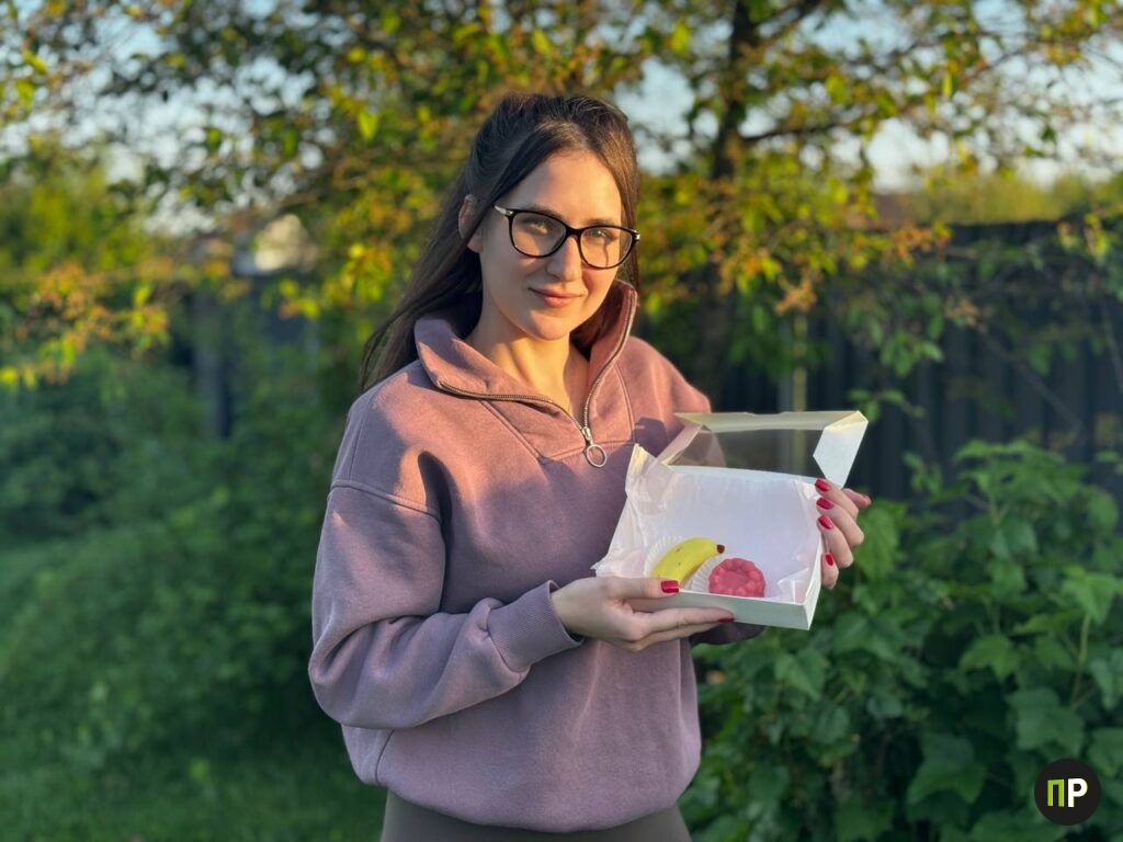 Молодая мама из Лесковки покорила TikTok корпусными десертами и продала 3 тысячи пирожных за месяц