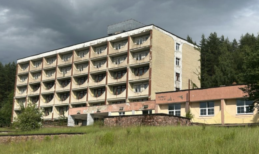 Под Оршей продают бывший профилакторий льнокомбината почти за миллион рублей