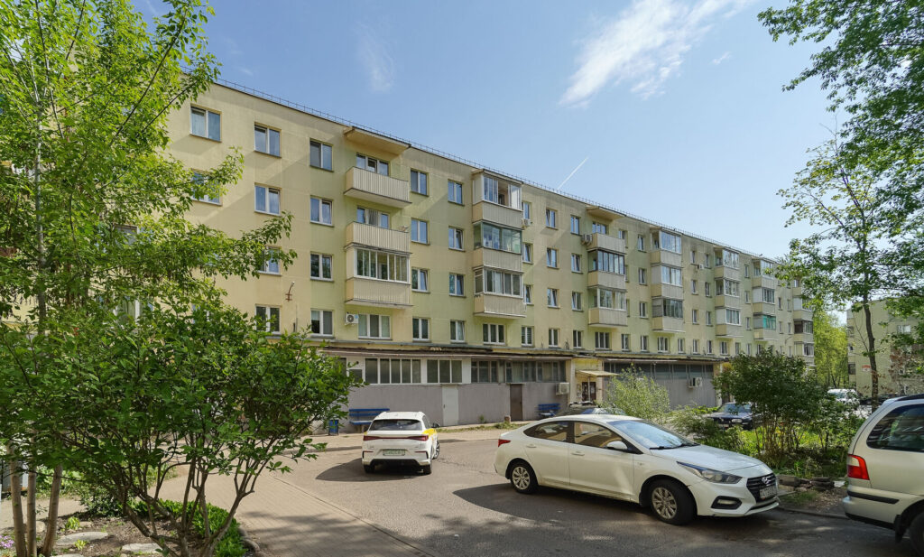 Просторно и недорого: смотрим бюджетные трешки в спальных районах Минска
