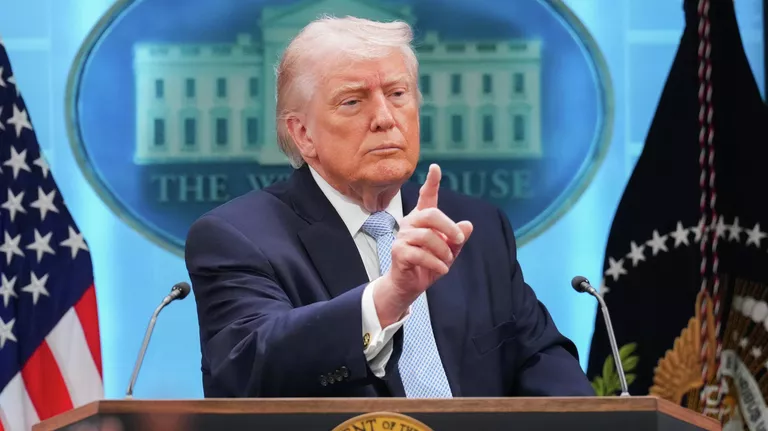 38 попугаев в политике измерений Трампа