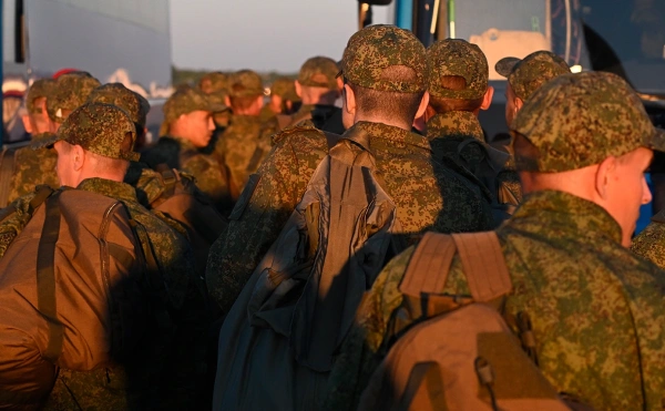 Россия и Украина провели новый обмен пленными «160 на 160»: военные вернулись через Беларусь