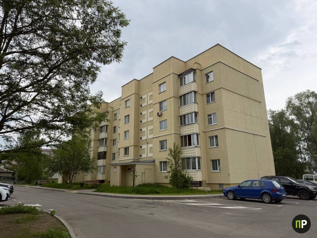 Жители одного из домов в Михановичах самостоятельно отремонтировали свой подъезд