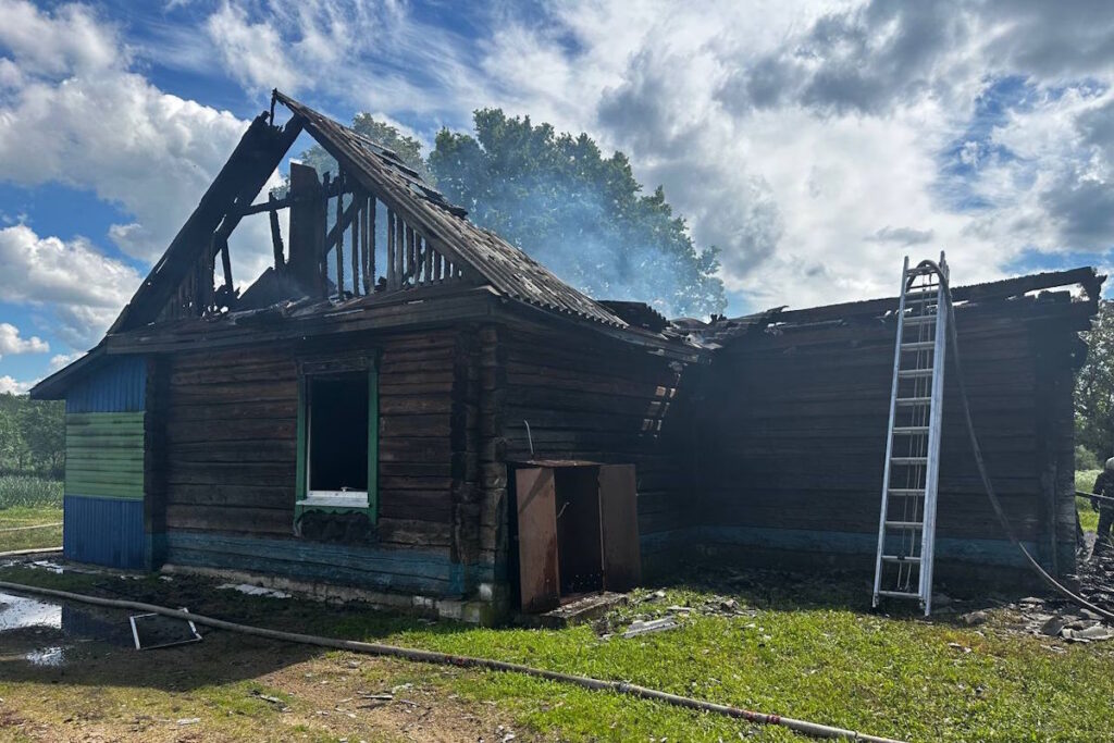 Дом сгорел в Логойском районе