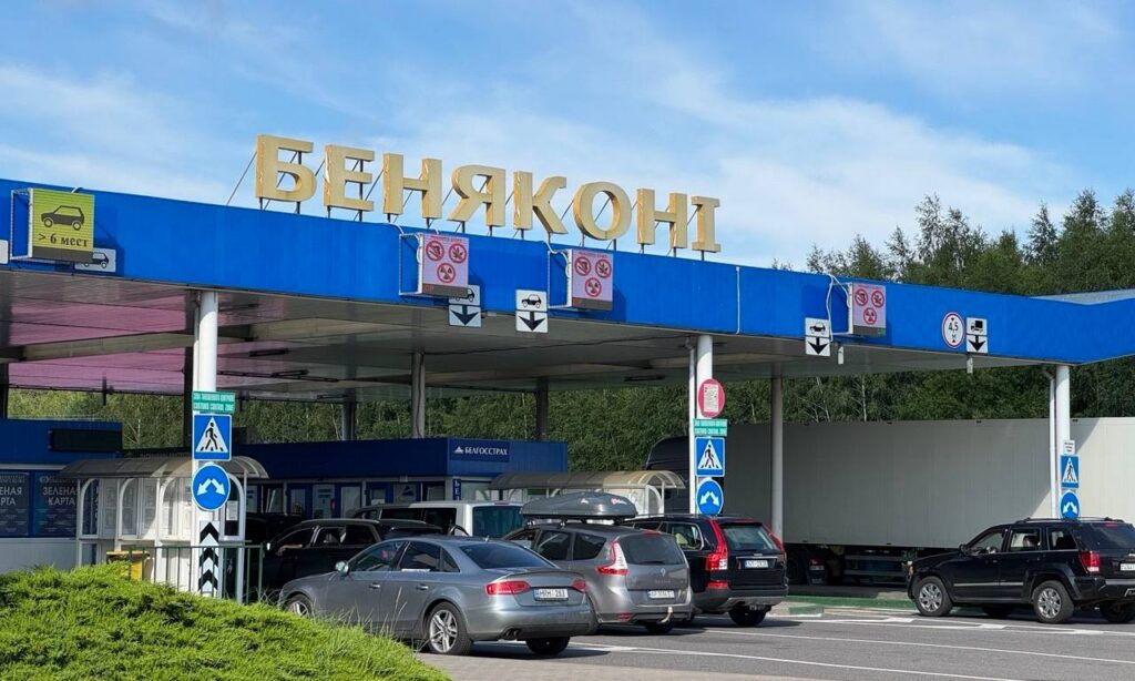 Два дня возможны пробки на границе с Литвой из-за ремонта в пункте пропуска «Бенякони»