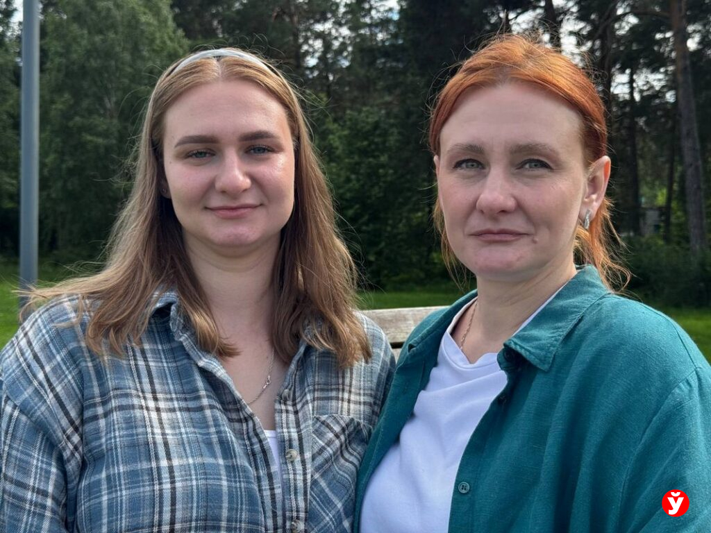Мама и дочь работают в реанимации в Березино – откровенный разговор об этике и первых смертях