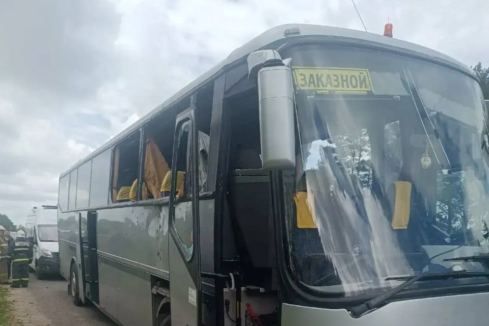 Атака на гражданский автобус с детьми из Речицы: МИД Беларуси требует объяснений от Украины