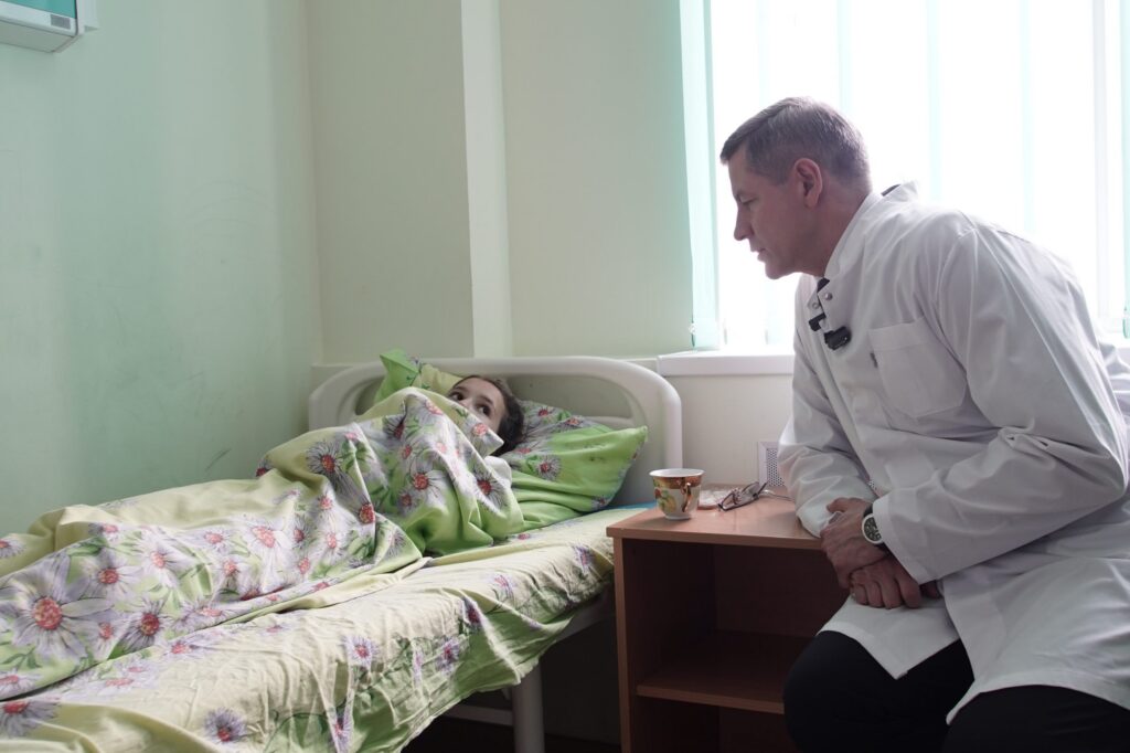 Стало известно о состоянии детей после атаки на автобус в Брянской области