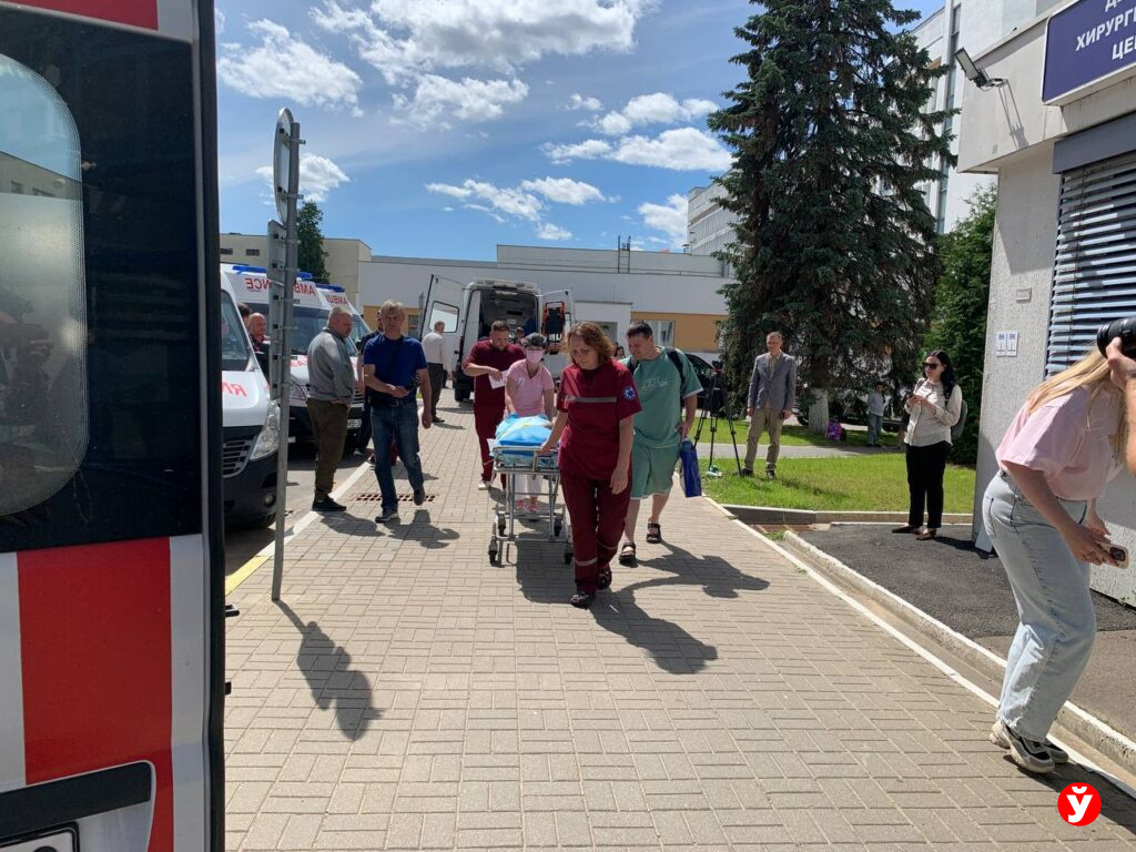 Пятеро пострадавших от беспилотника ВСУ уже доставлены в РНПЦ в Минске