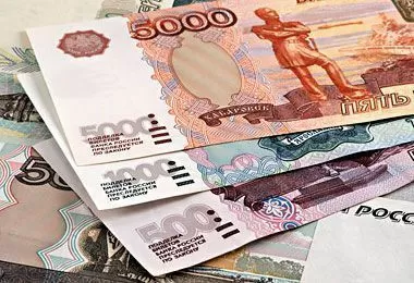 Сразу три банка объявили о комиссии на зачисление российских рублей – кого это коснется