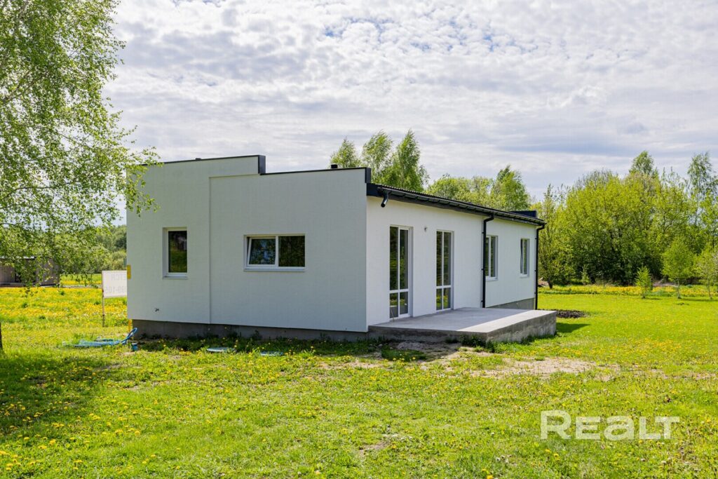 В 20 километрах от Минска продается современный дом под чистовую отделку – узнали цену
