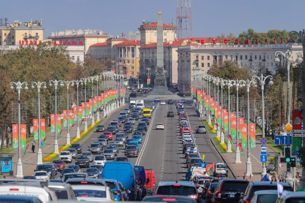 Азарёнок назвал способ спасти Беларусь от предателей