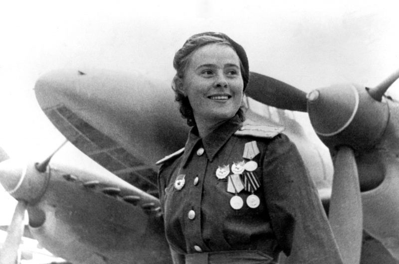 Как лётчица Мария Долина посадила горящий самолёт и подарила надежду освобождённому Борисову