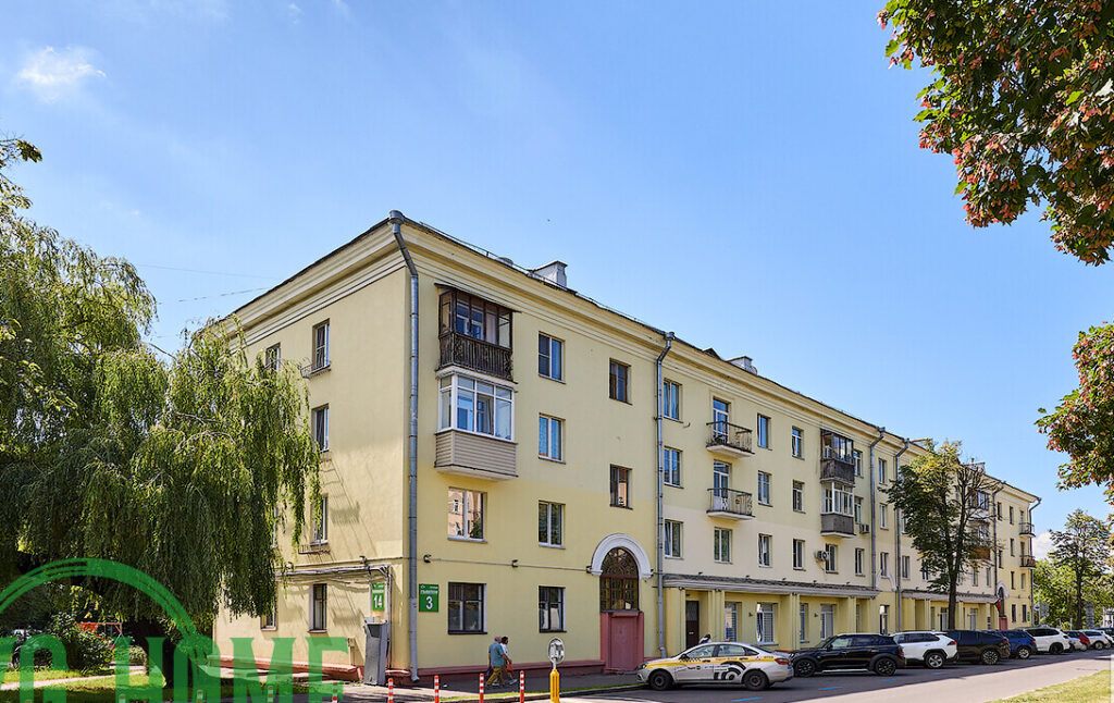 В столичном доме с двойным адресом продают винтажную сталинку – как она выглядит