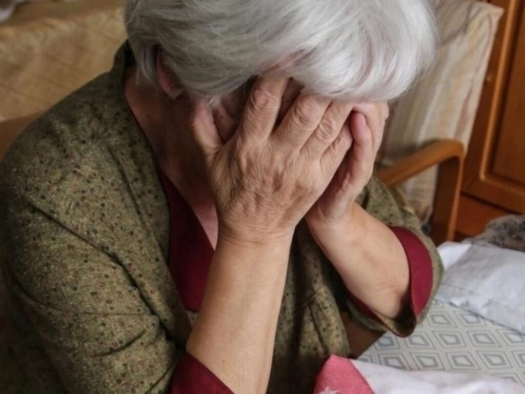 81-летняя пенсионерка из Несвижа отдала мошенникам более 253 тысяч рублей