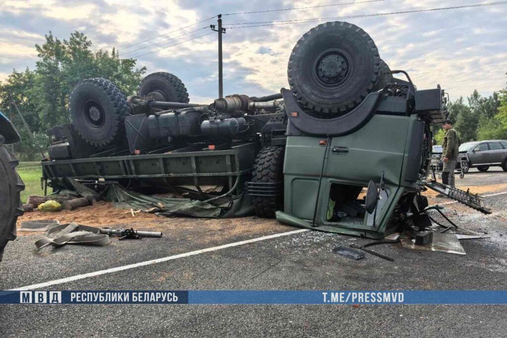 2 погибших и 14 пострадавших: Минобороны начало проверку обстоятельств ДТП на Могилевщине