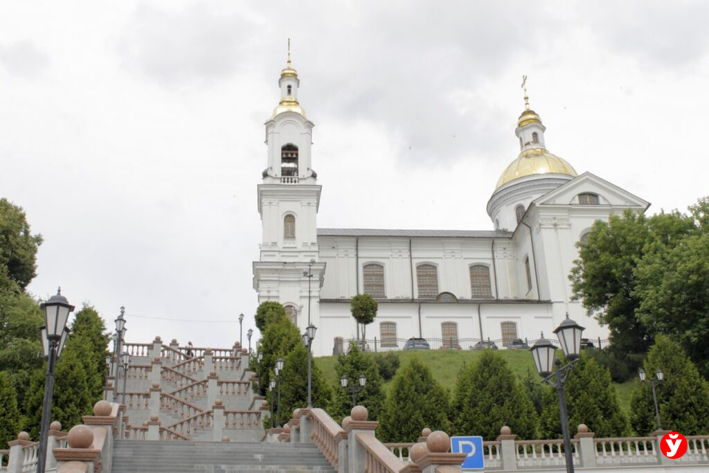 храм
