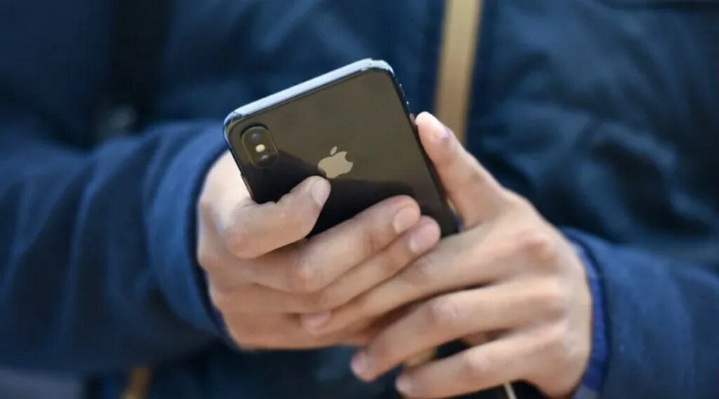 Приложения Альфа-Банка недоступны владельцам iPhone – в чём дело