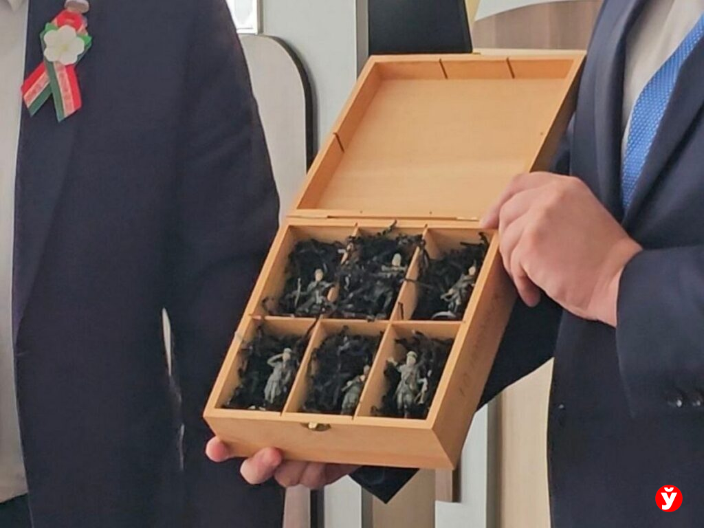 Подарки