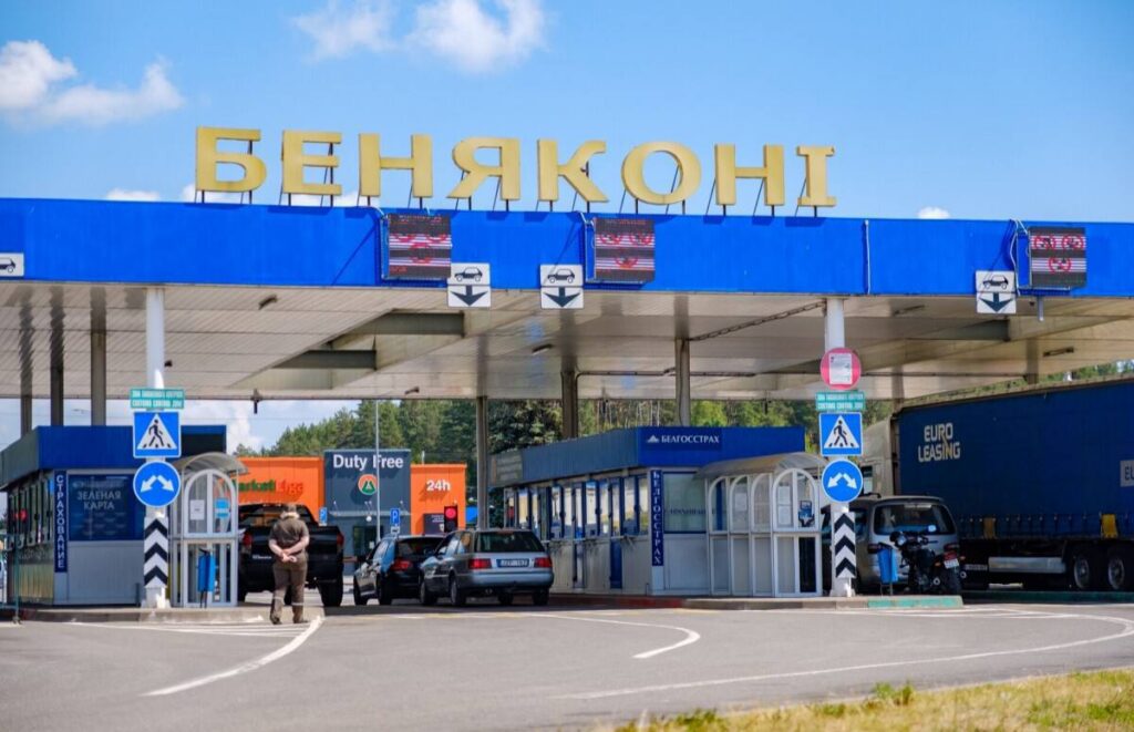 Очереди и задержки? Что ждет автомобилистов на границе с Литвой до конца июля