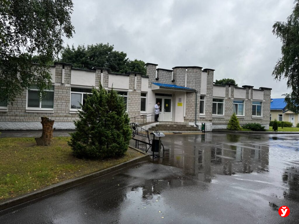 Пациенты выходят от него без боли: чем удивил единственный ортопед Березинского района