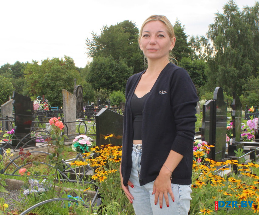 Откровенный рассказ женщины, которая отвечает за 134 кладбища в Дзержинском районе