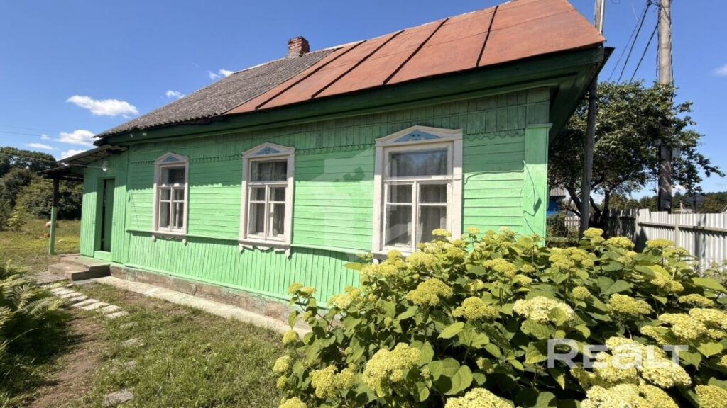 Дом с итальянским дизайном и 22 сотками земли продают в Узденском районе