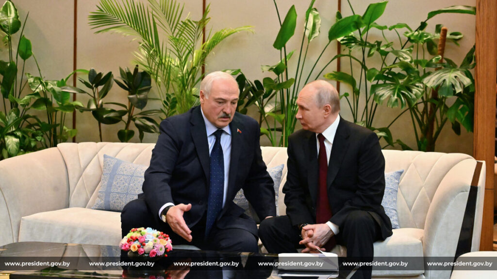 Лукашенко планирует встретиться с президентом и премьер-министром России