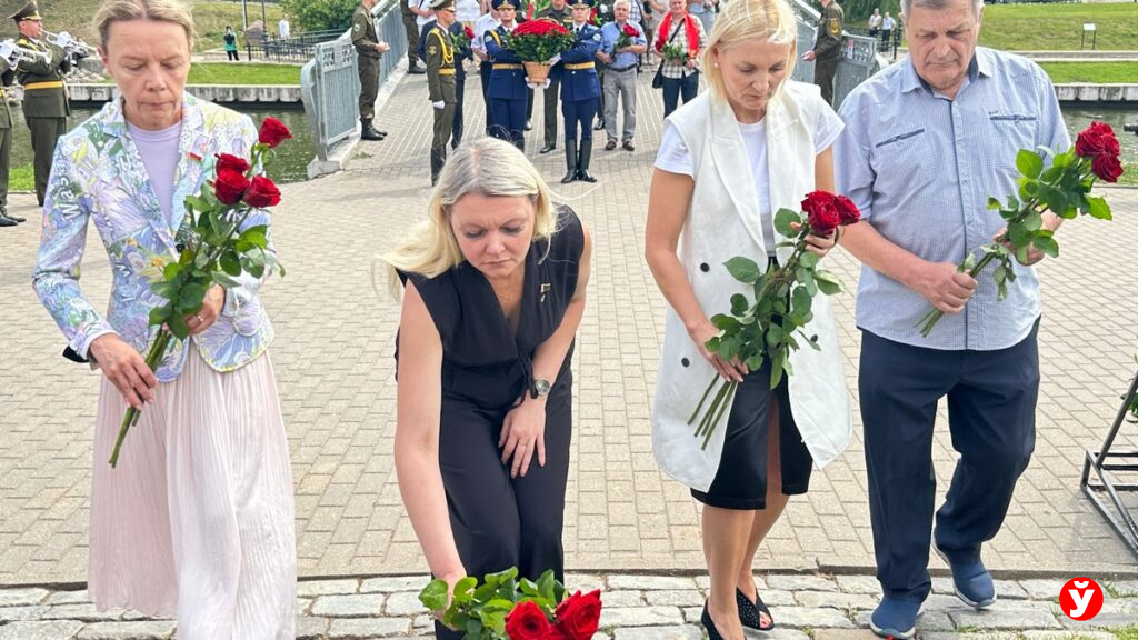 30-летие со дня открытия мемориального комплекса