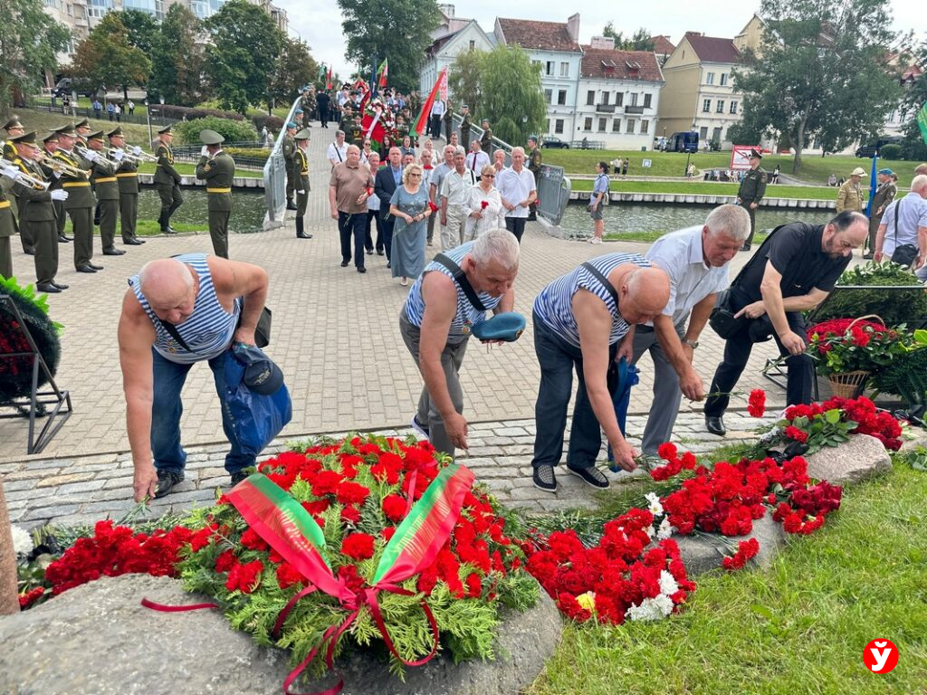 30-летие со дня открытия мемориального комплекса