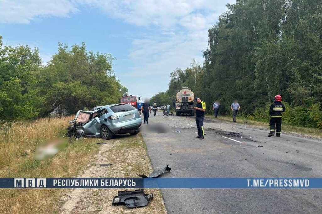 На Гомельщине Mazda столкнулась с МАЗом – погибли трое, в том числе ребенок
