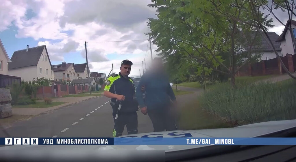 Мотоциклиста без шлема и с 0,92 промилле задержали в Колодищах
