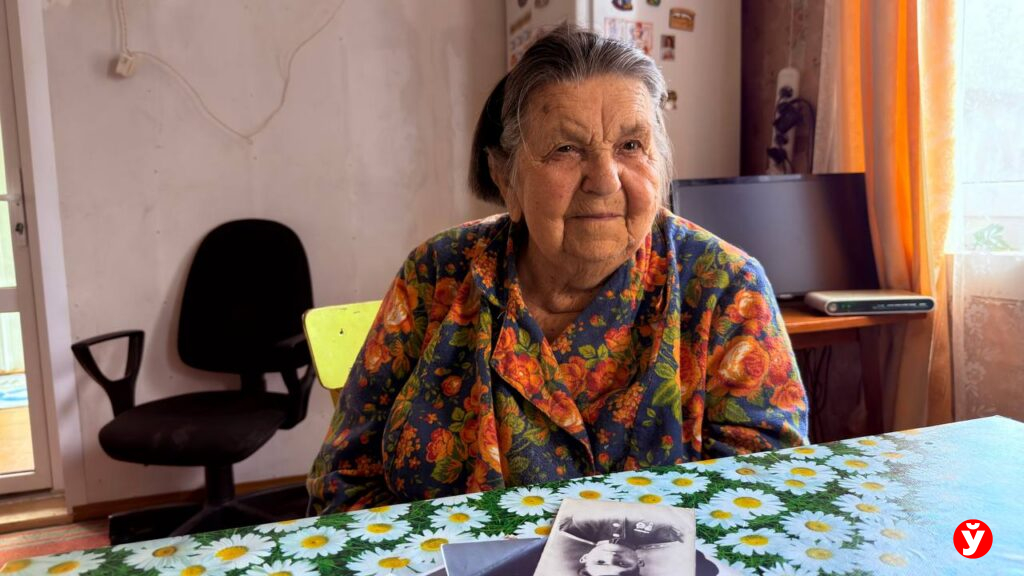 Как в 1944-м 10-летняя девочка из Крупского района стала матерью для двух младших братьев и сестры