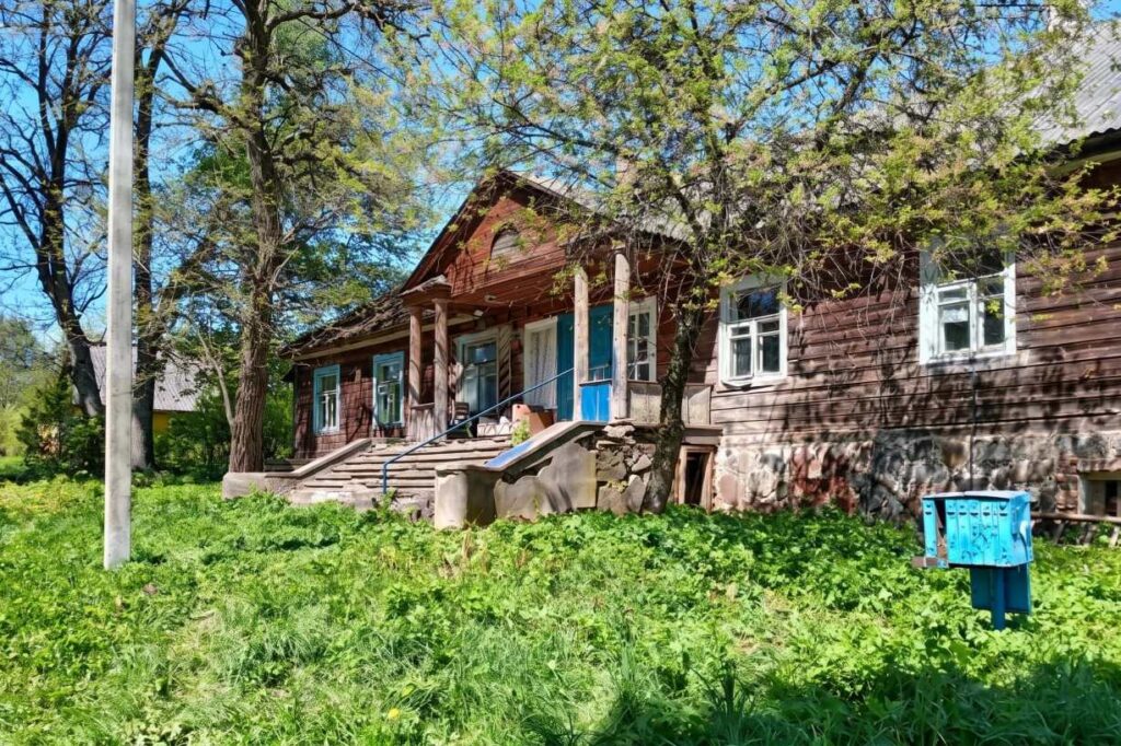 Деревянную усадьбу в Чеховщине Воложинского района продают с аукциона