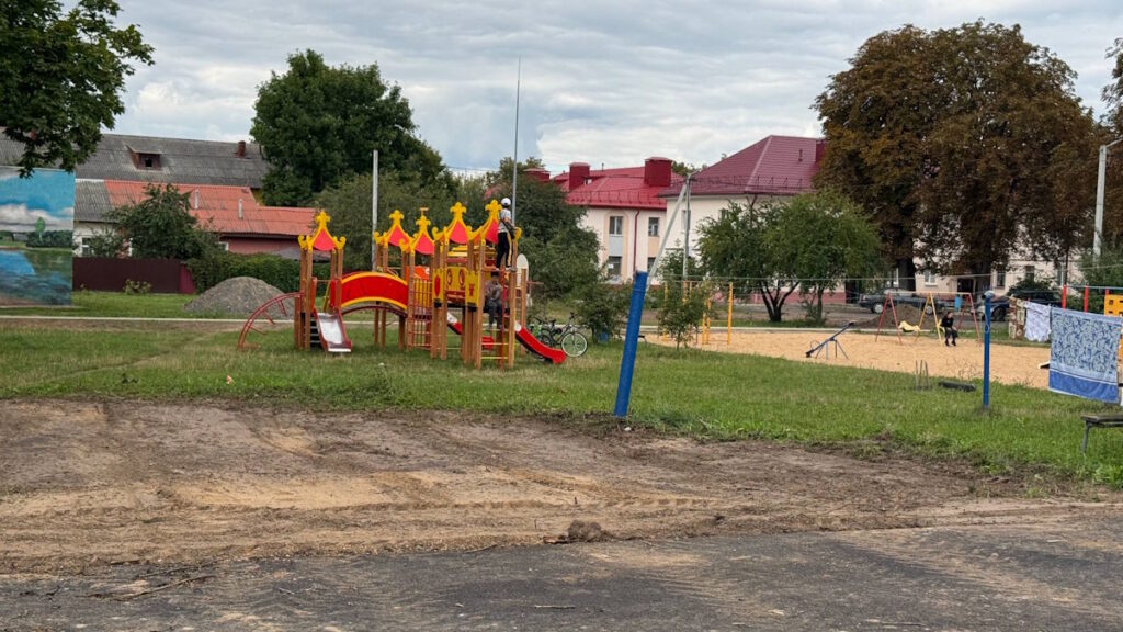 Свалка мусора на переулке Строителей в Жодино вызвала волну негодования – что происходит 