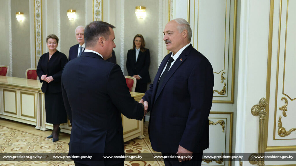 Лукашенко обсудил новые направления сотрудничества на встрече с губернатором Архангельской области