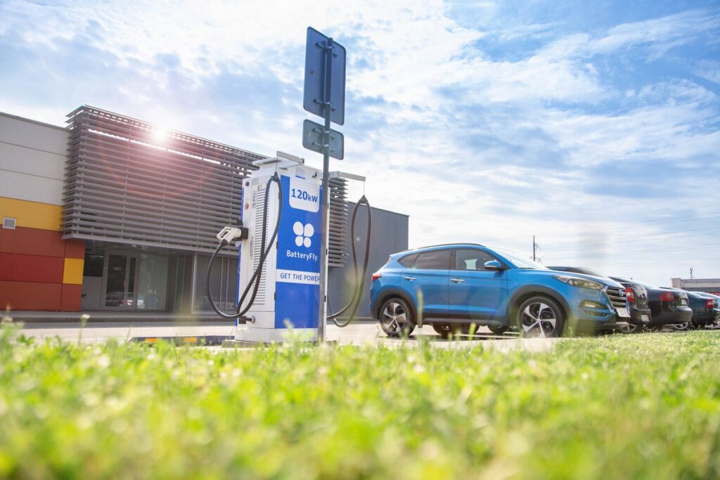 Солигорск, Мядель и Нарочь. BatteryFly расширяет сеть зарядных станций до 1000 точек