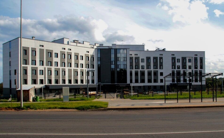 Посмотрели, как выглядит новая поликлиника в Заславле перед открытием