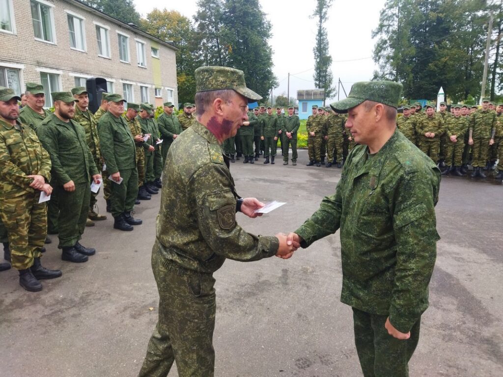В Березинском и Червенском районах завершились учебные сборы с военнообязанными