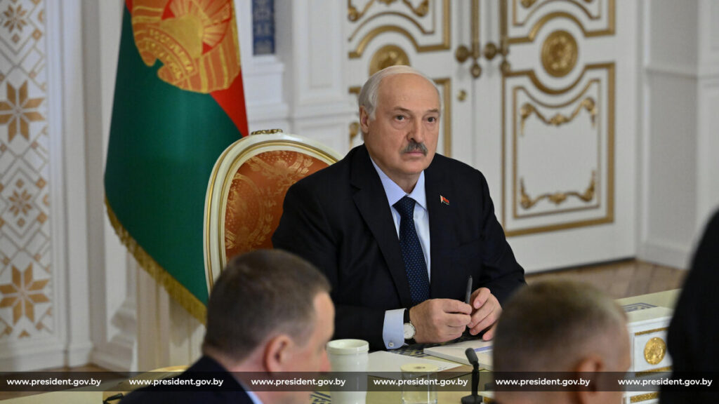 Квартиру от предприятия можно будет сделать своей – Лукашенко поручил создать такую возможность