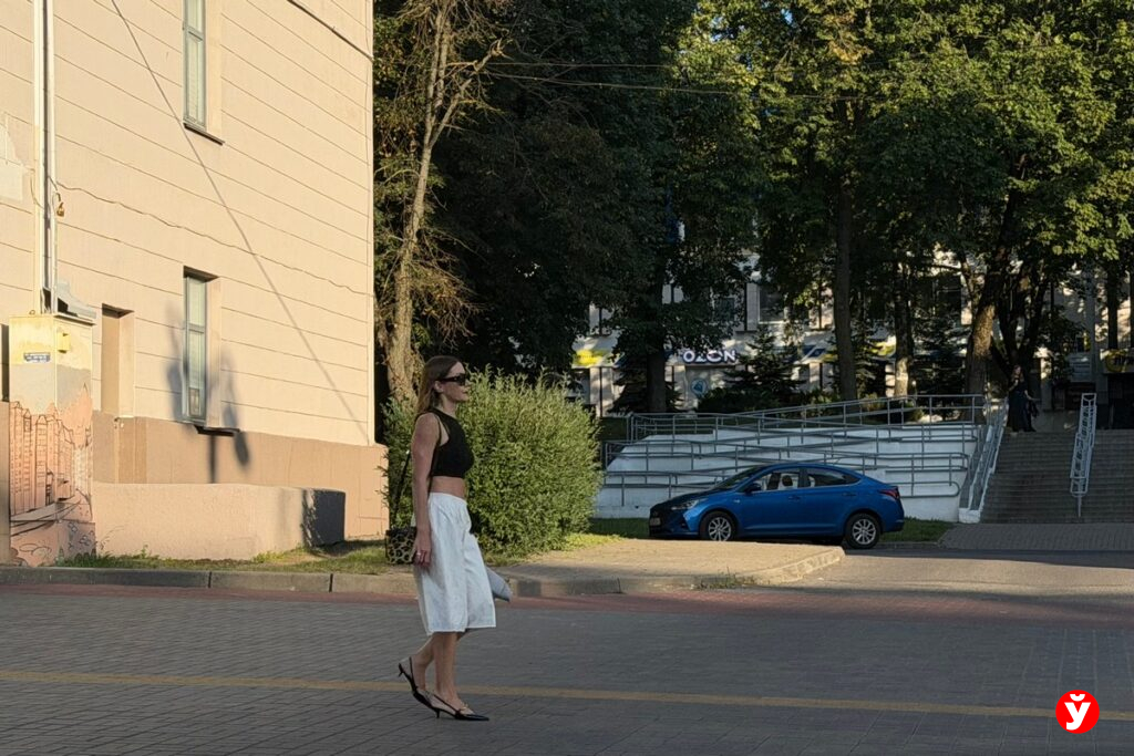 Куда денут машины из минских дворов? Лукашенко поручил подумать над парковками