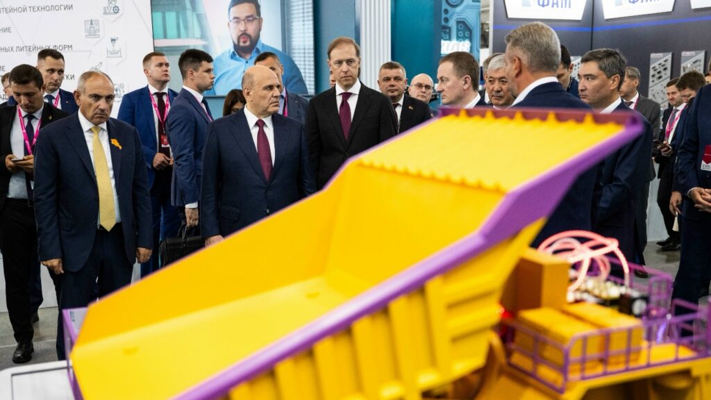 БЕЛАЗ готовят к водородной эре? Новый 220-тонный самосвал представят в Минске