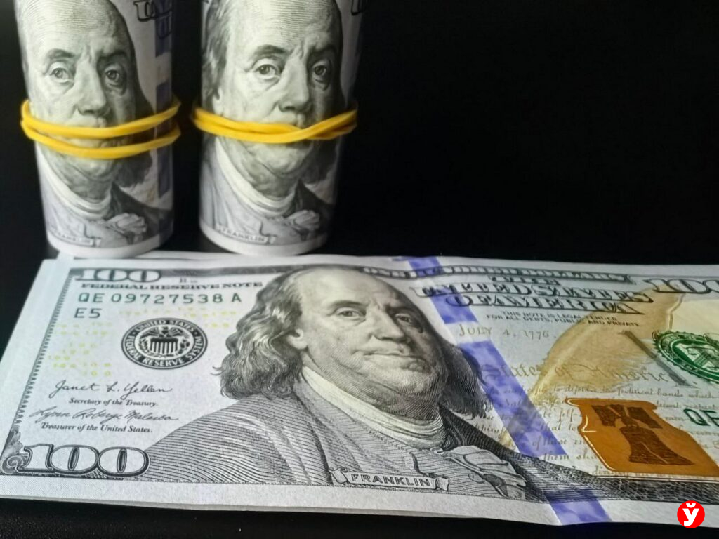 Курс доллара может снизиться до 3,02 рубля – эксперт назвал самый вероятный сценарий