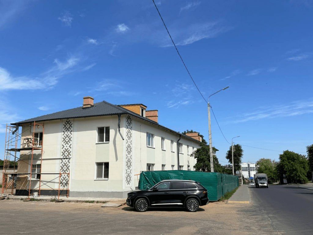 В Смолевичах подъезд затопило после капремонта – когда исправят проблему