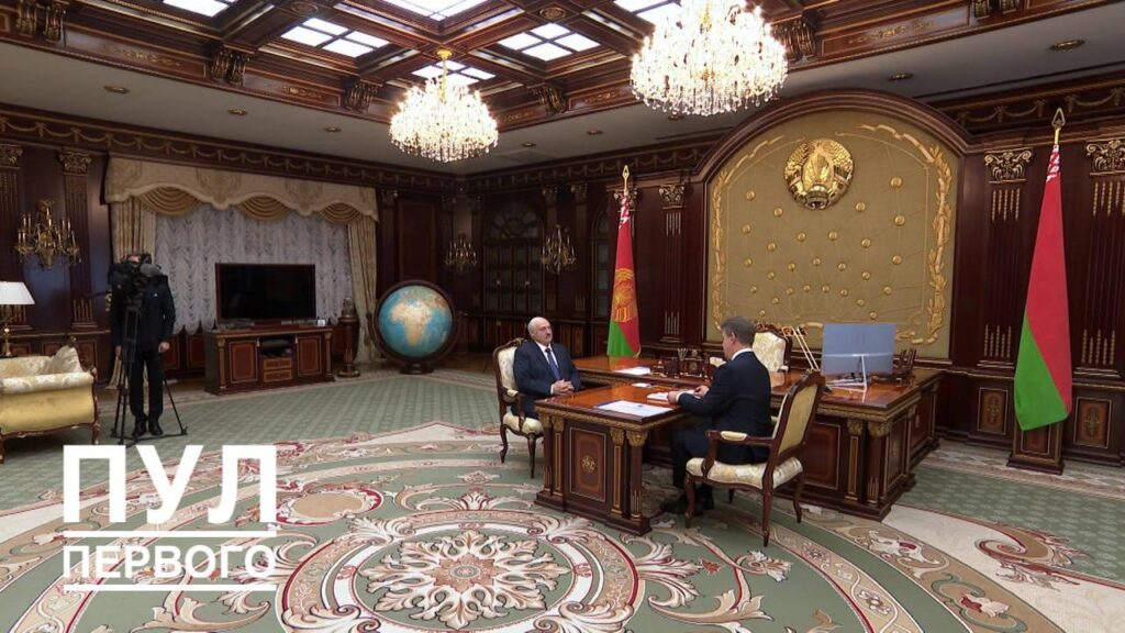 Лукашенко призвал не форсировать средний уровень зарплат по Минску