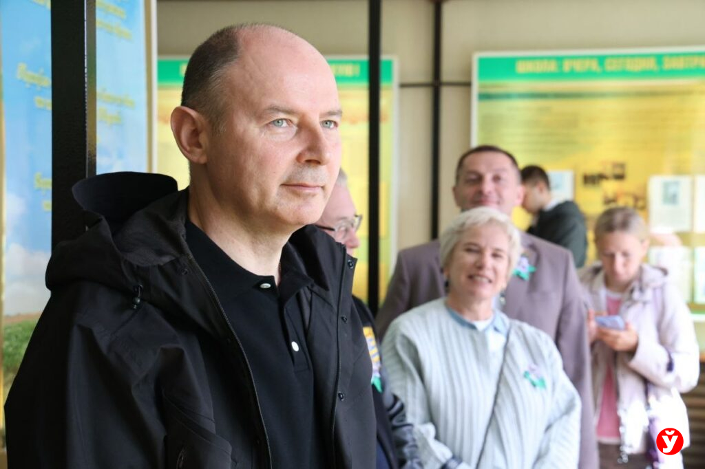 Клецки, колдуны и драники – Кушнаренко рассказал о любимых блюдах и почистил картошку на скорость