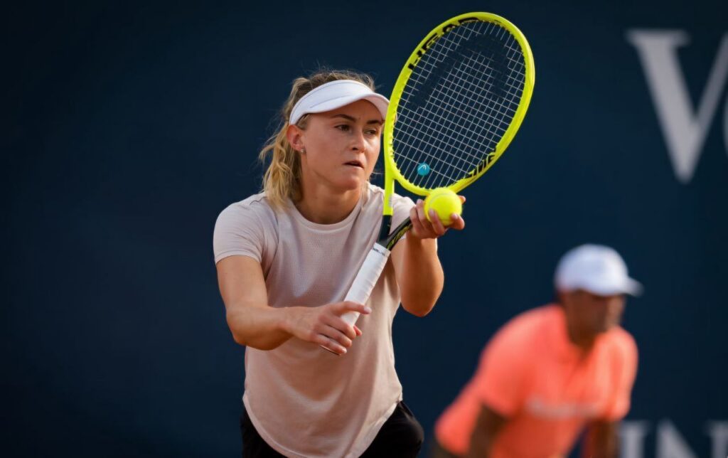 Саснович разгромила соперницу и вышла во второй круг турнира WTA-500 в Сингапуре