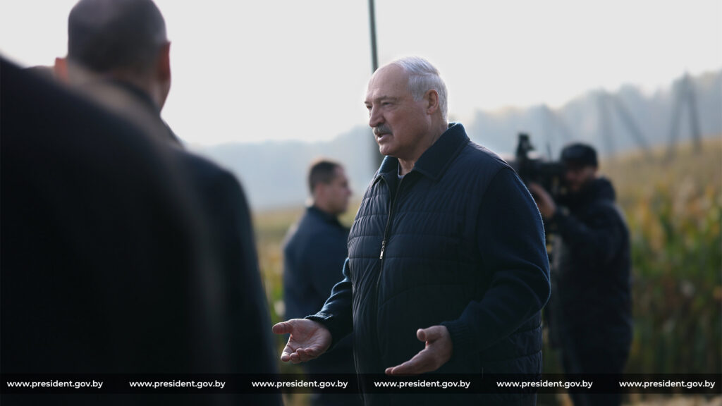 Лукашенко высказался о протестах школьников во Франции