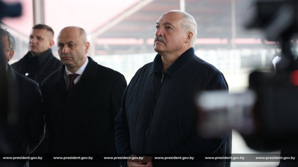 Лукашенко призвал беречь жизнь на селе и рассказал о возможностях для детей