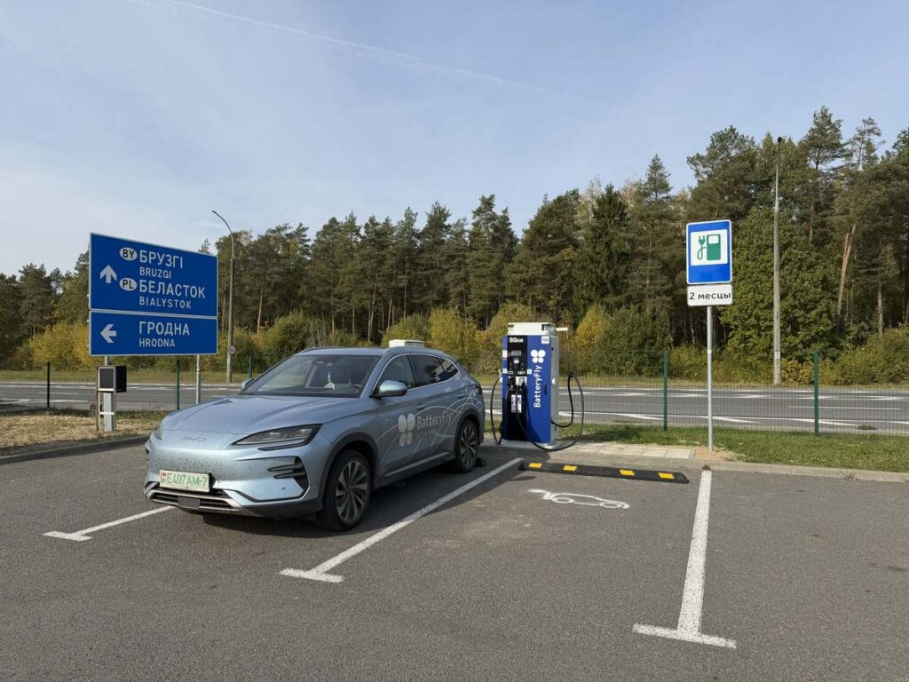 На границе с Польшей заработала быстрая зарядка для электромобилей